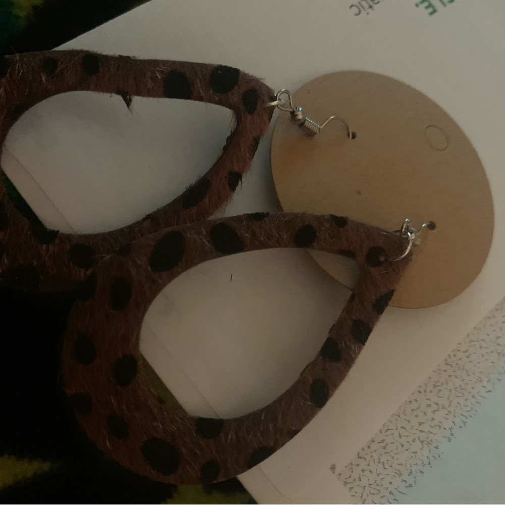 Brown jag/leopard print earrings